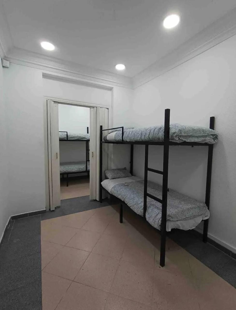 La Latina Guest house *