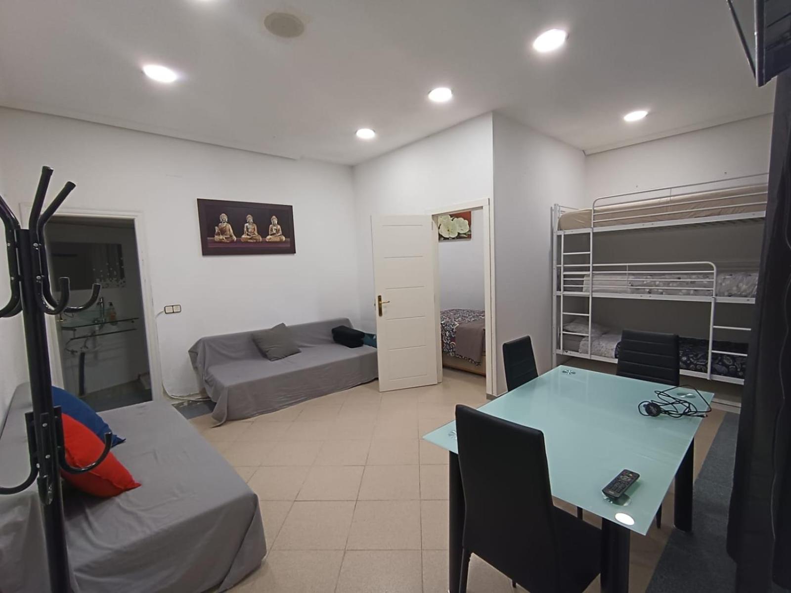 La Latina Guest house *